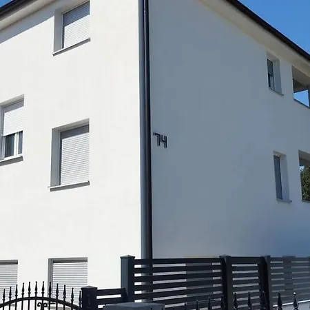 In Barbariga-apartment 4
