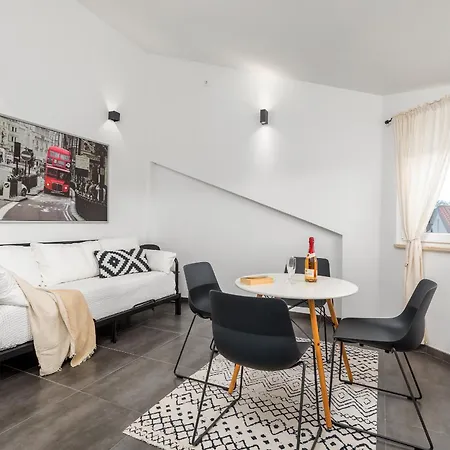 In Barbariga-apartment 4