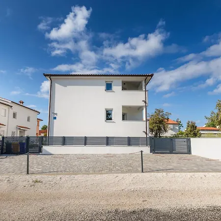 아파트 In Barbariga-apartment 4