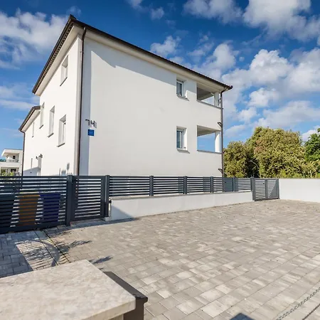 In Barbariga-apartment 4 Διαμέρισμα Peroj