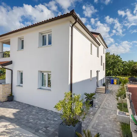 In Barbariga-apartment 4